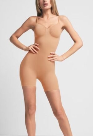 SKIMS Women's Seamless Sculpt Bodysuit Mid-Thigh - Image 2